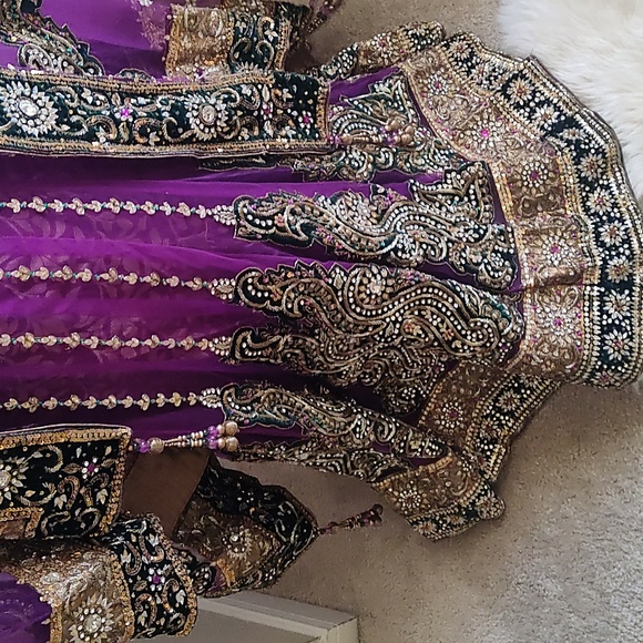 Designer Velvet Net Embellished Zardozi Diamond work Purple wedding Lehenga XS/S - Picture 8 of 16